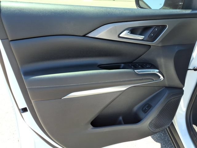 Used 2024 Chevrolet Traverse LS w/ Midnight/Sport Edition FWD image 18