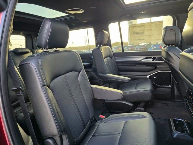 New 2026 Jeep Grand Wagoneer Limited w/ Premium Group II AWD/4WD image 18