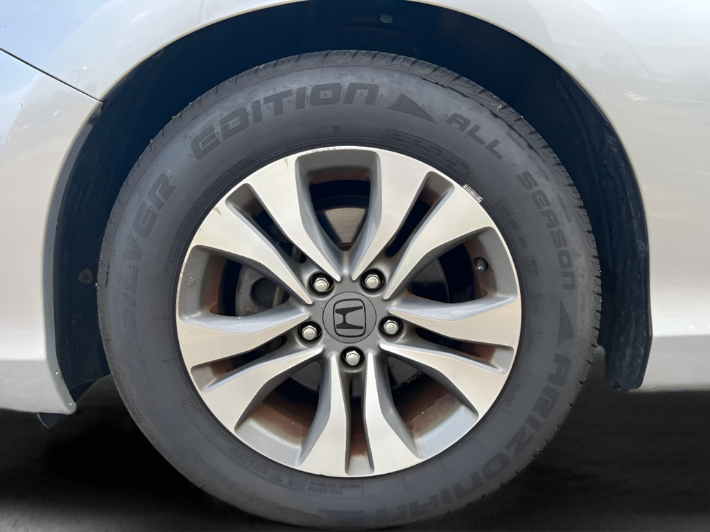 Used 2013 Honda Accord LX image 31