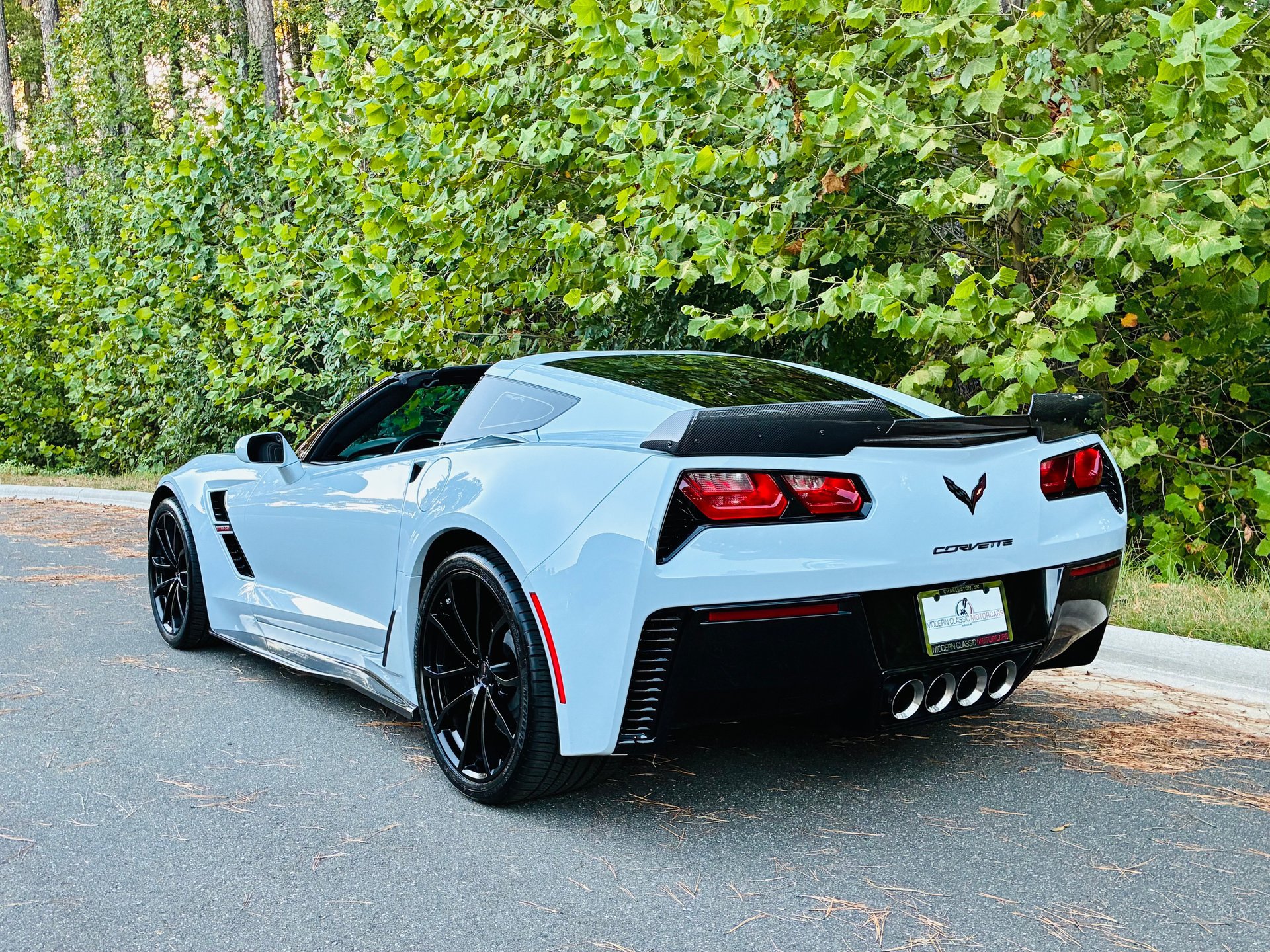 Used 2019 Chevrolet Corvette Grand Sport RWD image 14