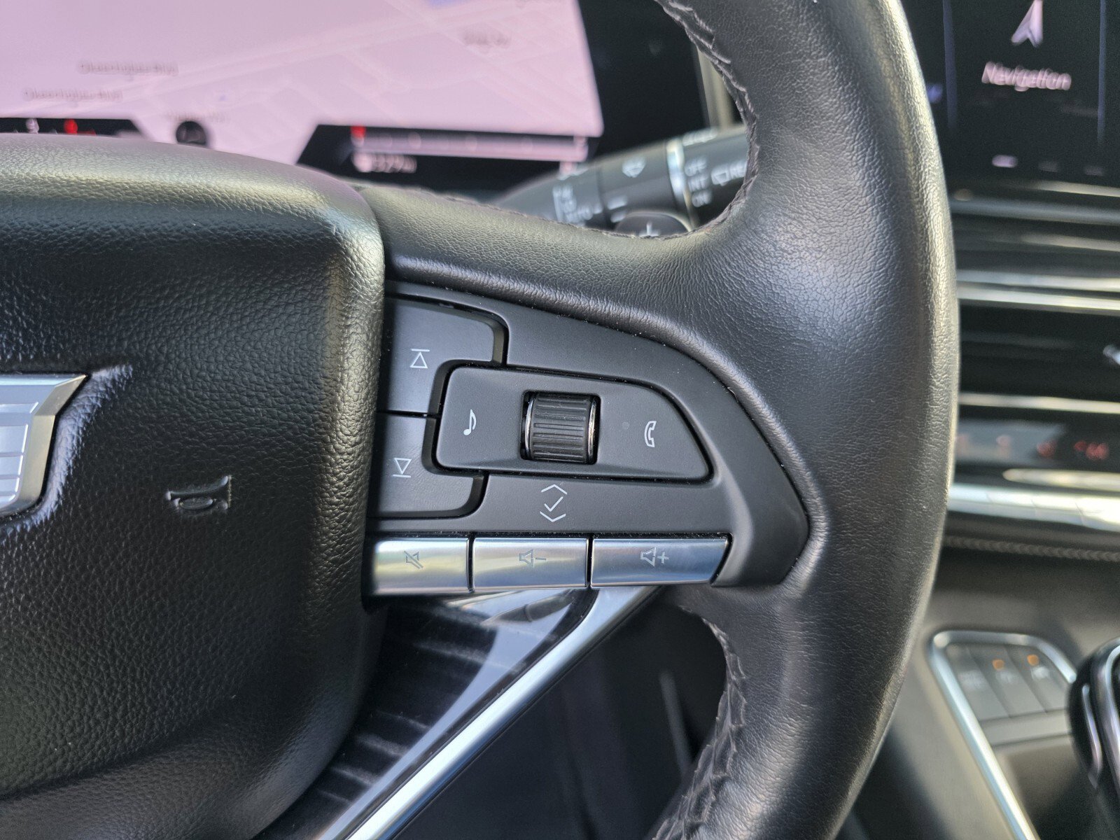 Used 2023 Cadillac Escalade Sport w/ Touring Package image 19