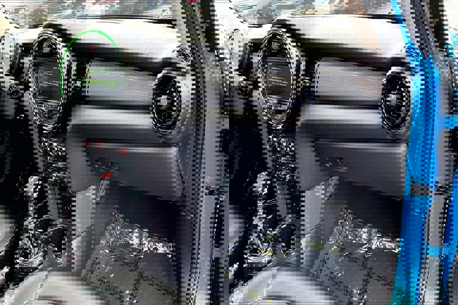 Used 2016 MINI Cooper 4-Door Hardtop image 14