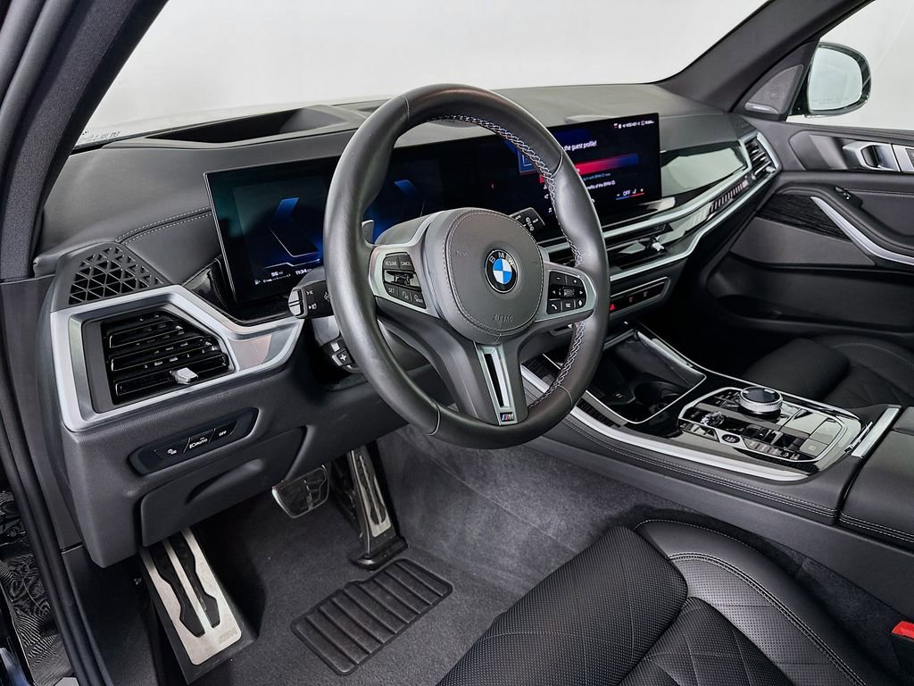 Used 2025 BMW X5 M60i image 12