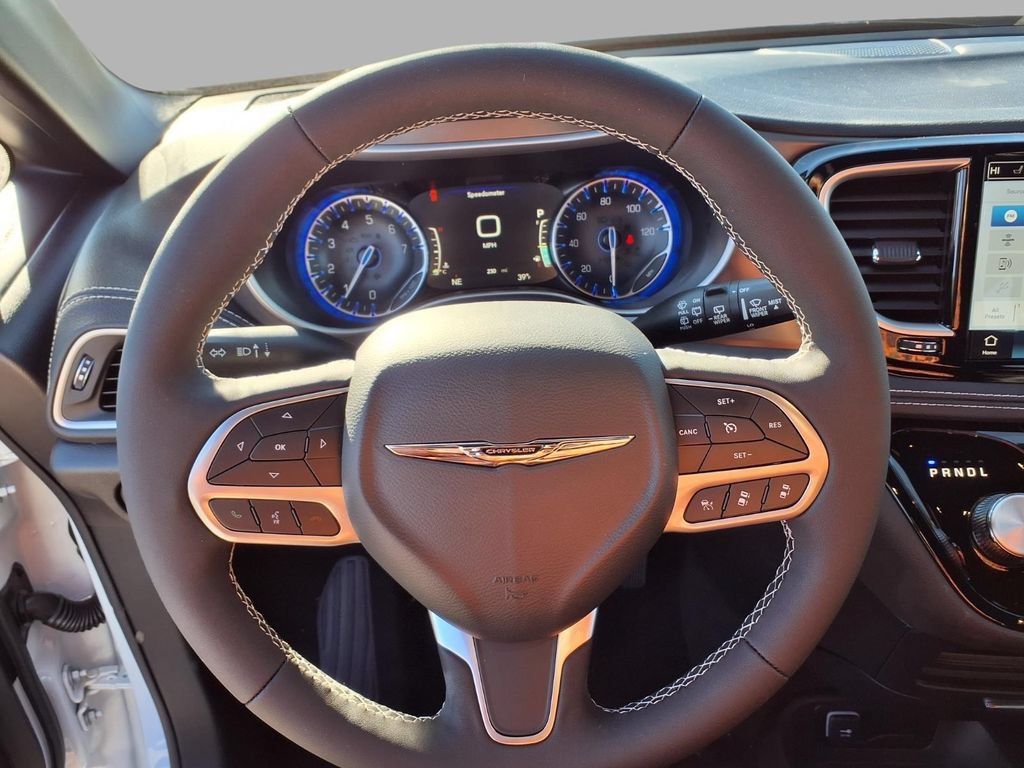 New 2026 Chrysler Pacifica Select FWD image 12