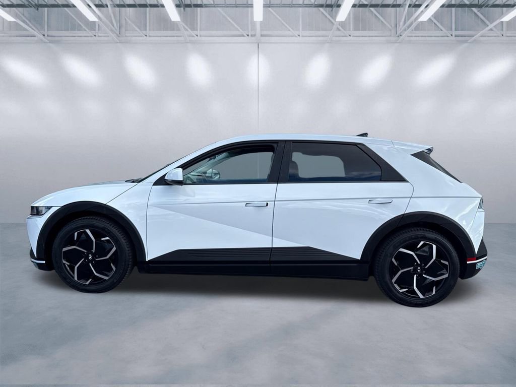 Used 2024 Hyundai Ioniq 5 SE image 3