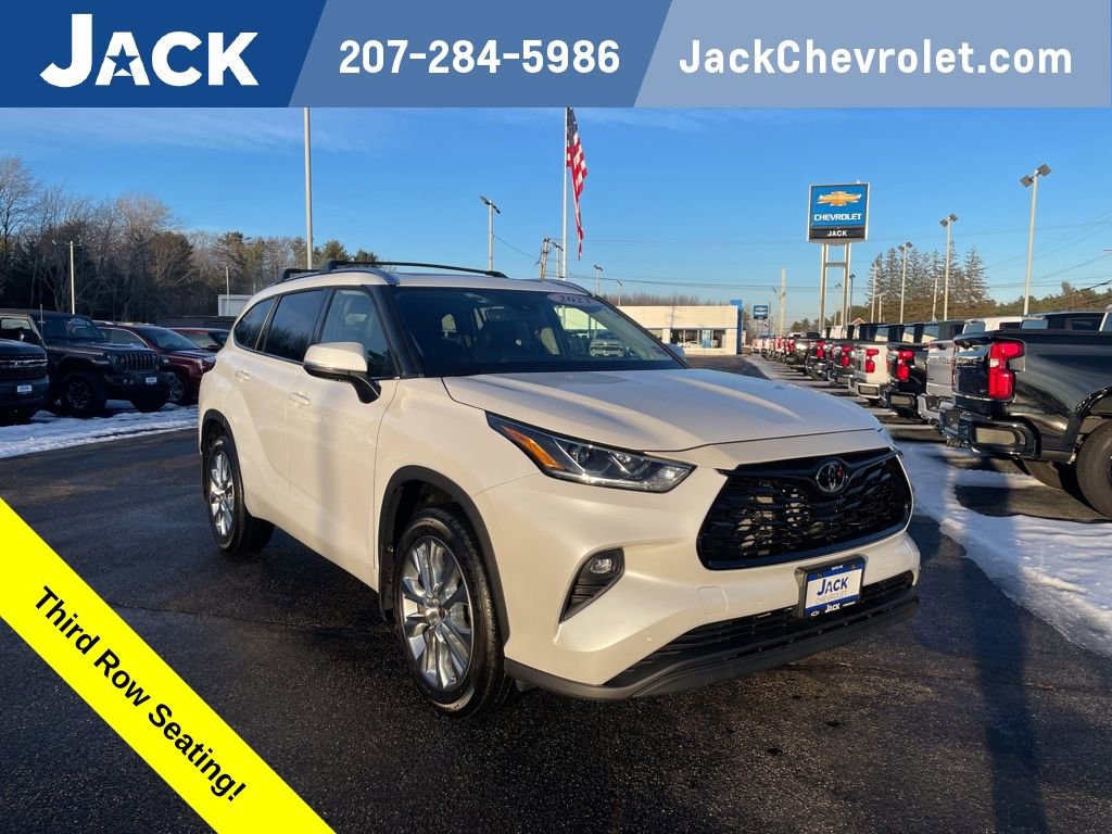 Used 2023 Toyota Highlander Limited image 1