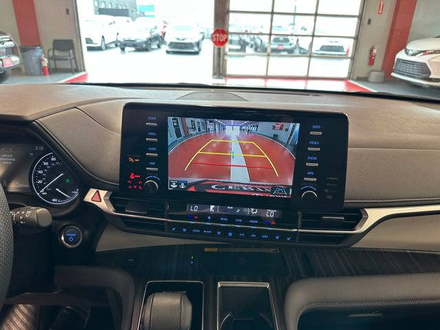 Certified 2024 Toyota Sienna Limited AWD/4WD image 22