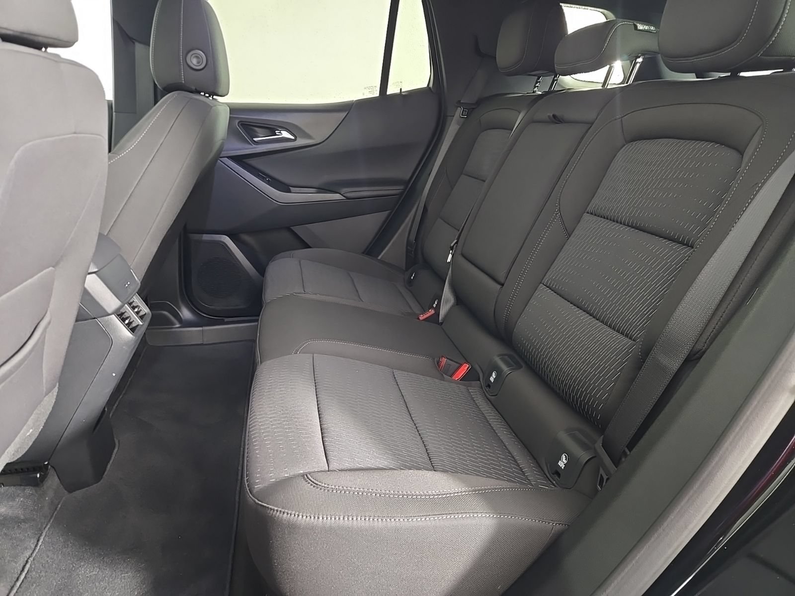 Used 2026 Chevrolet Equinox LT FWD image 12