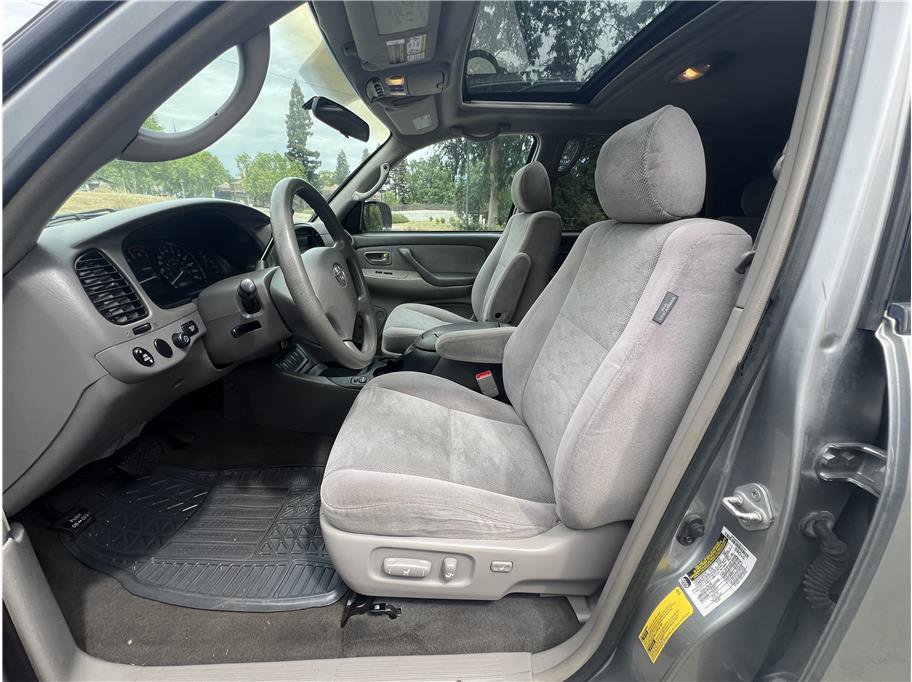 Used 2006 Toyota Sequoia SR5 RWD image 19