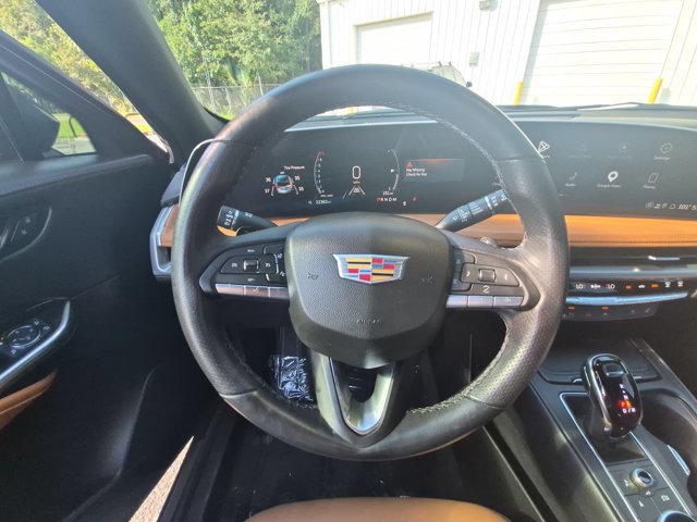 Used 2024 Cadillac XT4 Sport FWD image 28