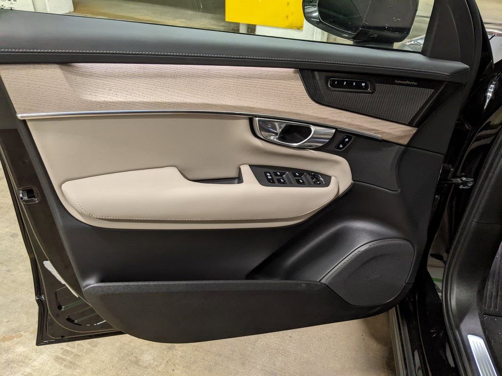 New 2026 Volvo XC90 T8 Plus w/ Protection Package Premier AWD/4WD image 9