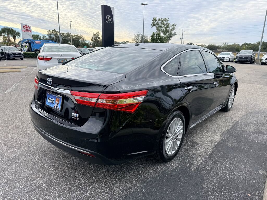 Used 2015 Toyota Avalon XLE Touring image 3