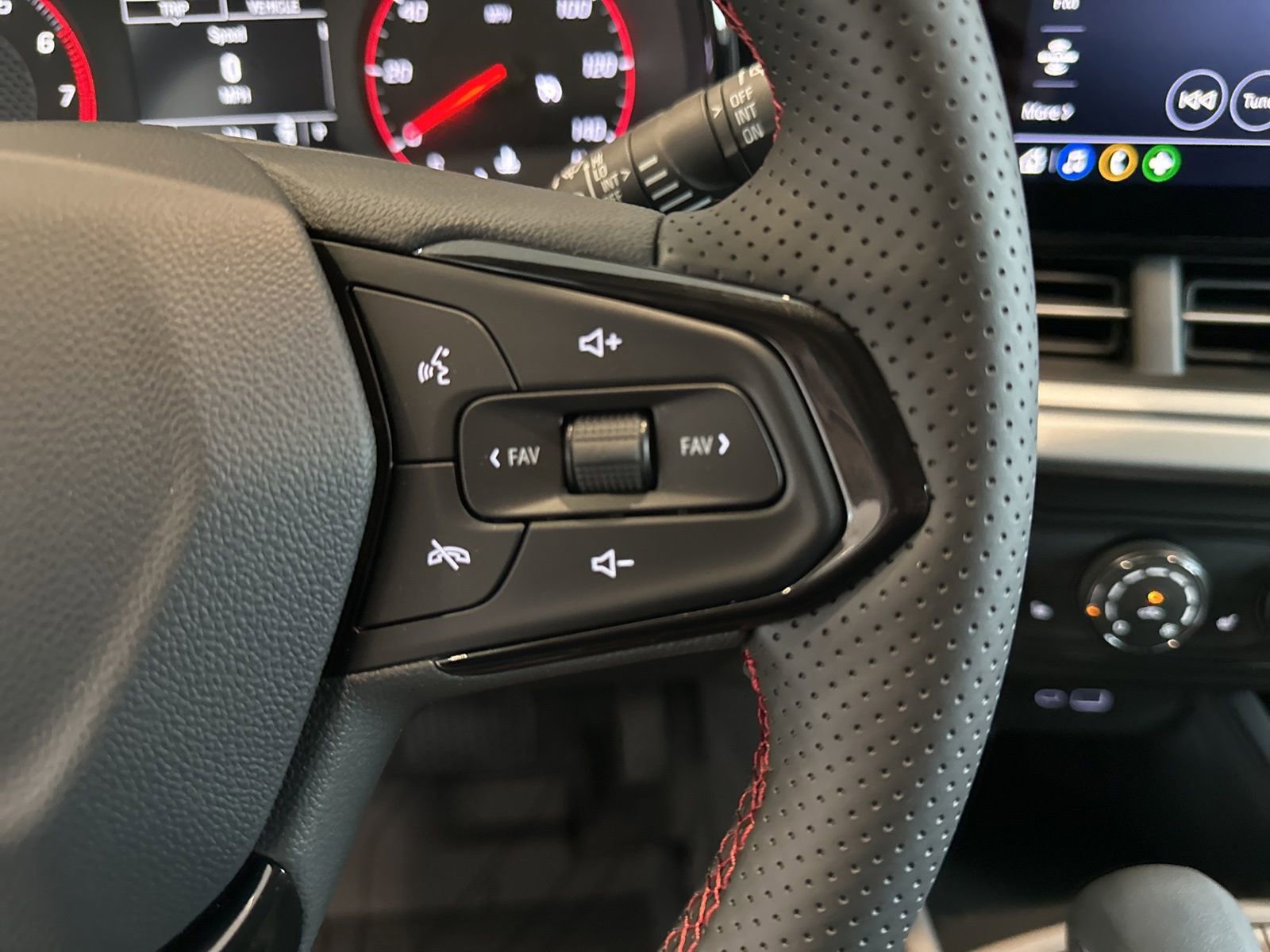 New 2026 Chevrolet Trax RS w/ Driver Confidence Package image 19