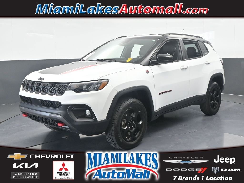 Used 2023 Jeep Compass Trailhawk image 1