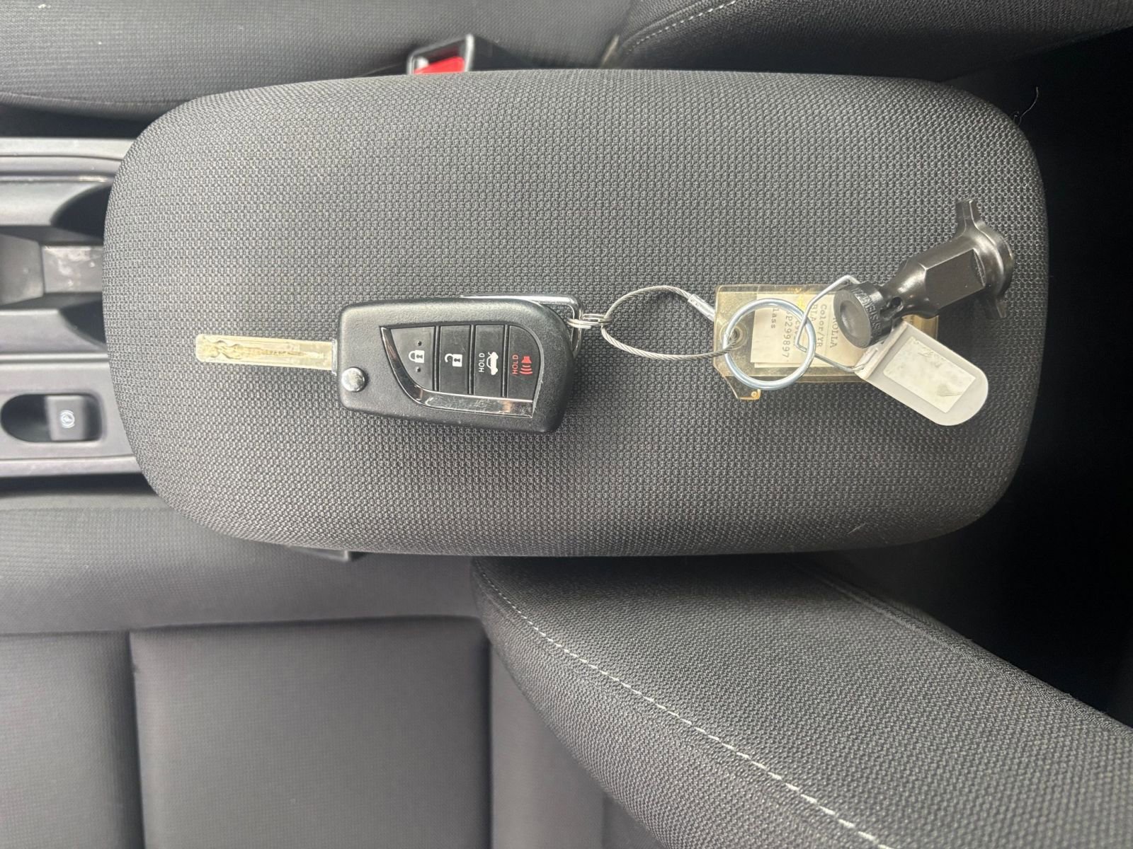 Used 2025 Toyota Corolla LE image 21