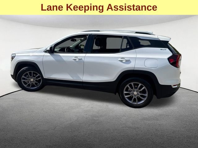 Used 2023 GMC Terrain SLT w/ Infotainment Package II image 8