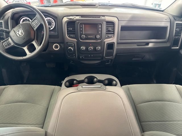Used 2018 RAM 1500 Express AWD/4WD image 3