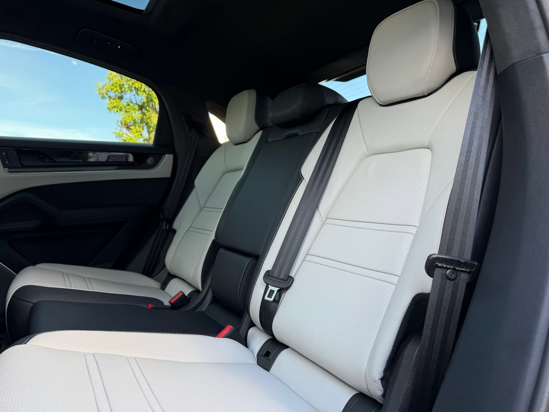 New 2026 Porsche Cayenne Turbo AWD/4WD image 26