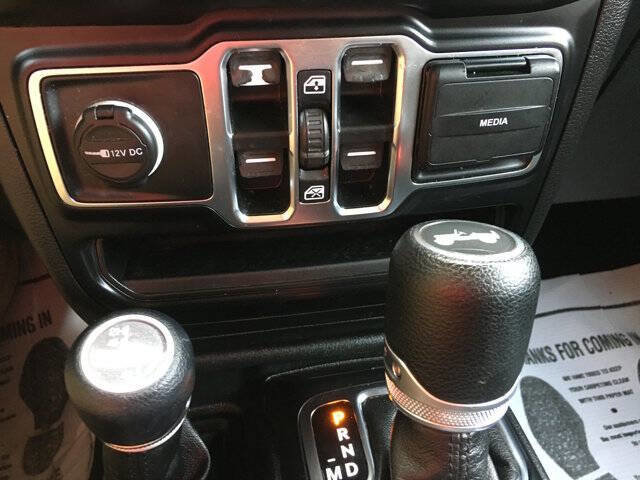 Used 2021 Jeep Wrangler Unlimited Sport image 18