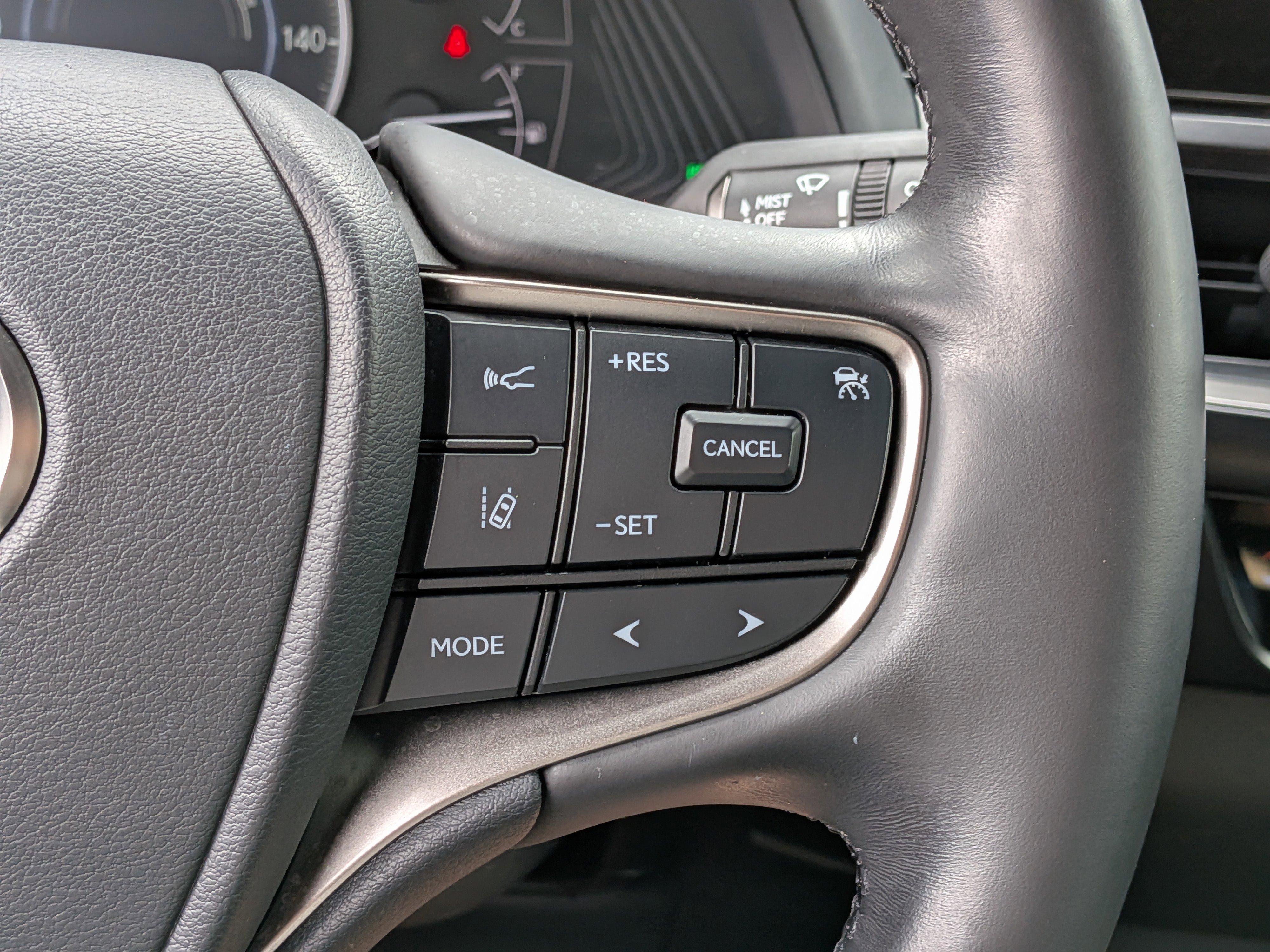 Used 2024 Lexus UX 250h FWD w/ Premium Package image 27