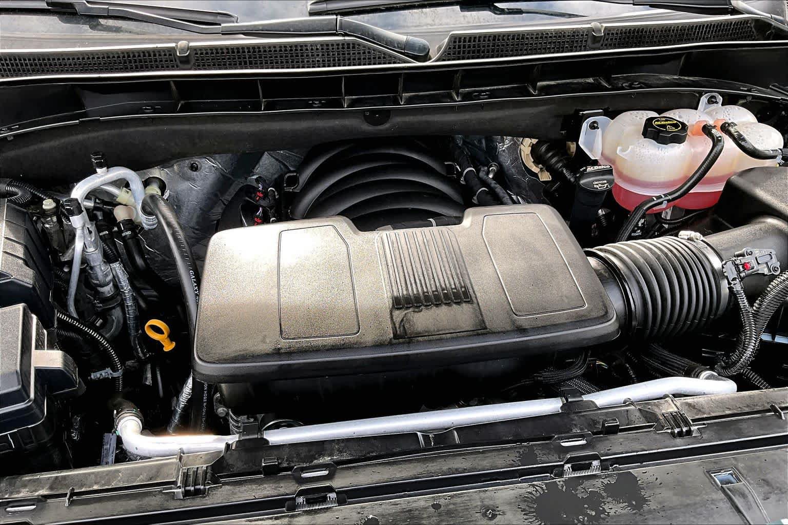 Used 2026 GMC Yukon XL AT4 Ultimate w/ LPO, Floor Liner Package AWD/4WD image 35