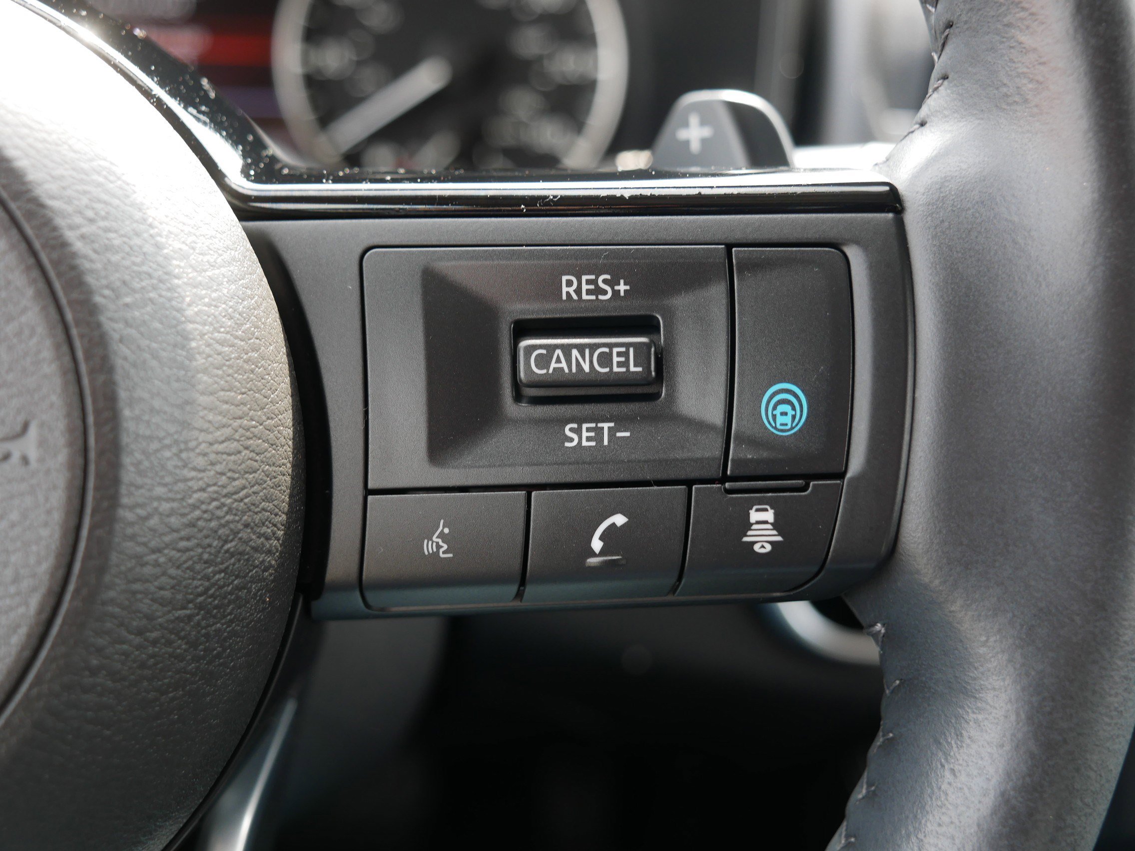 Used 2023 Nissan Rogue SL w/ SL Premium Package image 30