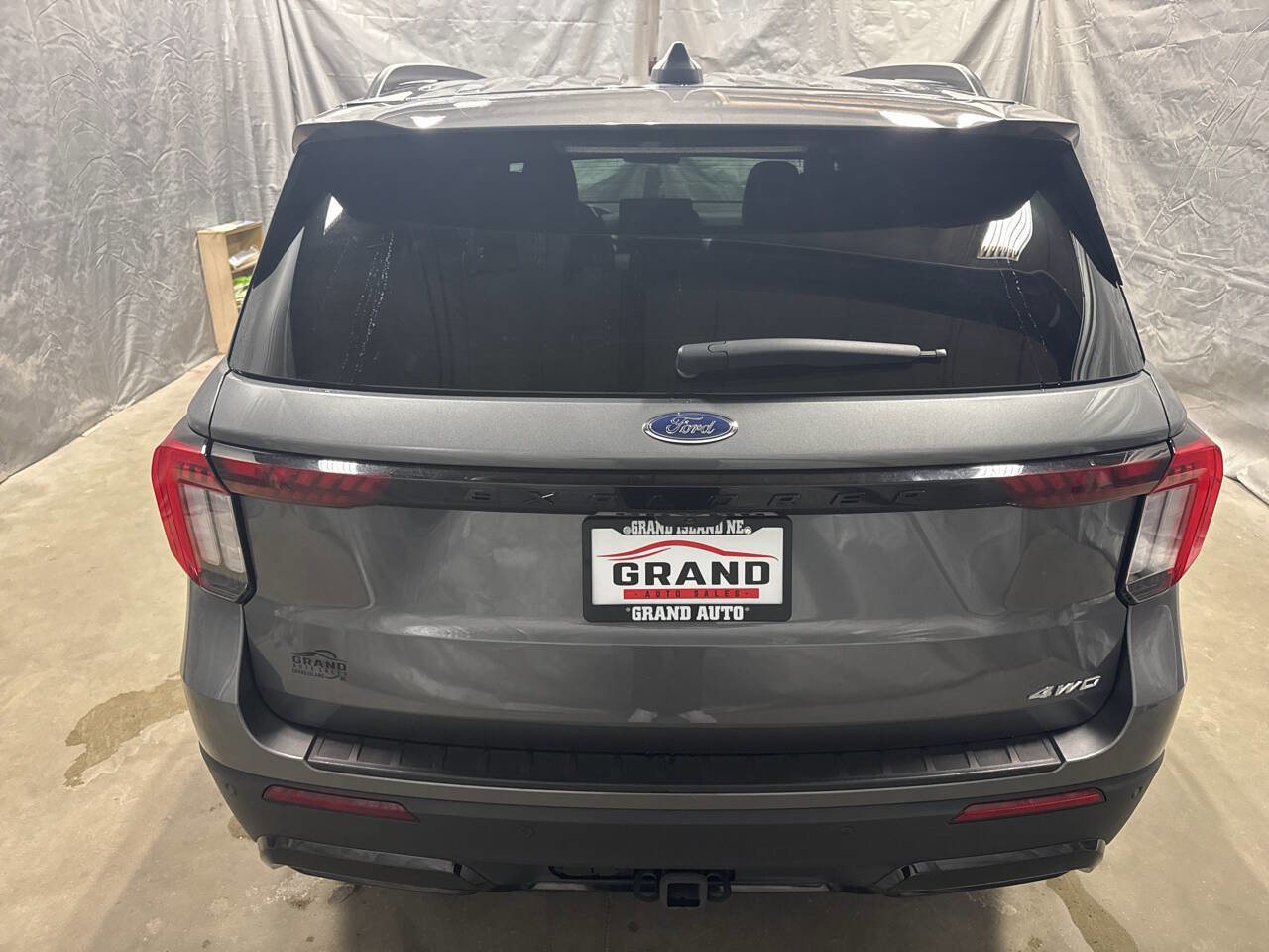 Used 2025 Ford Explorer ST-Line w/ ST-Line Street Pack image 5