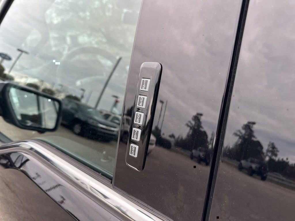 New 2024 Ford F150 Lariat w/ FX4 Off-Road Package image 17