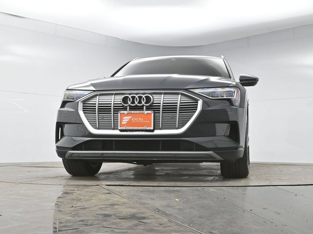 Used 2022 Audi e-tron Premium AWD/4WD image 50