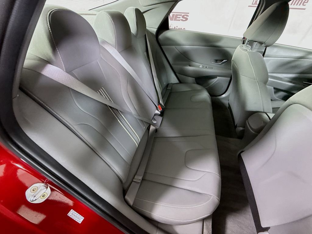 Certified 2022 Hyundai Elantra SEL w/ Cargo Package image 28