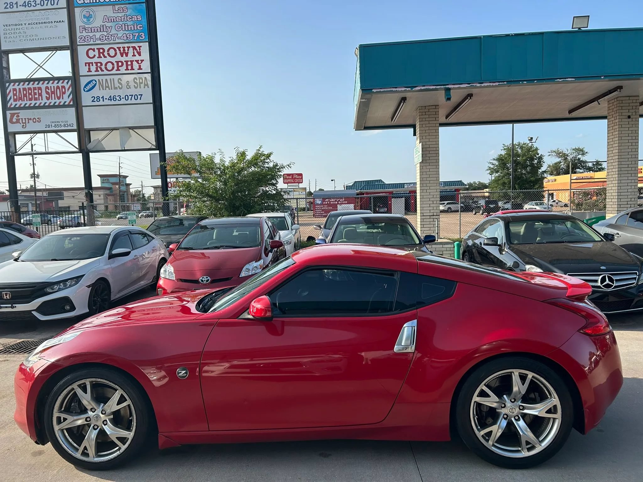 Used 2009 Nissan 370Z Coupe w/ Sport Pkg RWD image 2