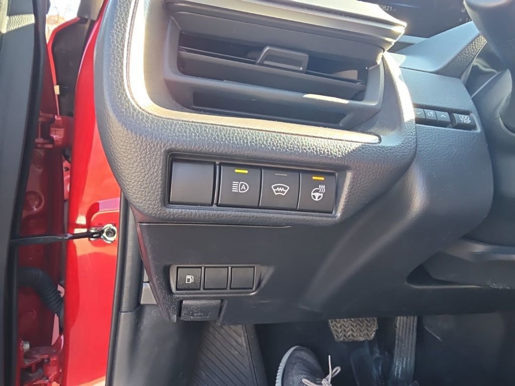 Used 2024 Toyota Prius XLE image 12