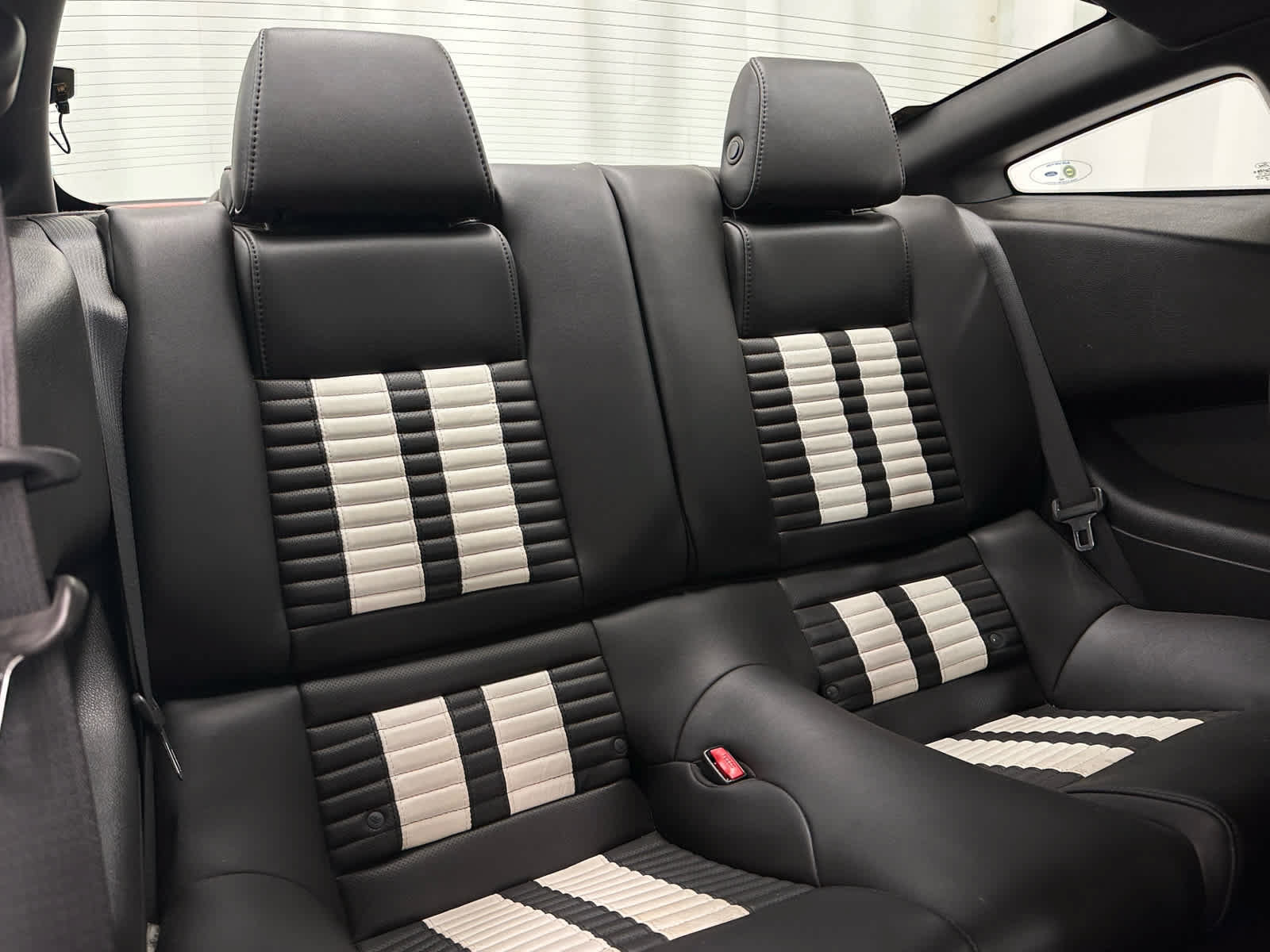 Used 2013 Ford Mustang Shelby GT500 RWD image 19