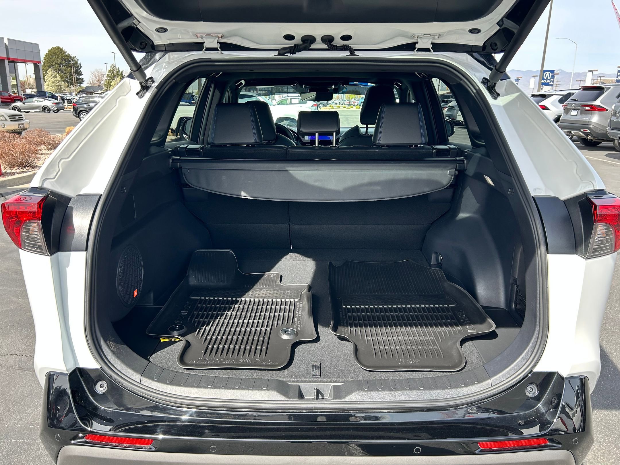 Used 2025 Toyota RAV4 XSE w/ Advanced Technology Package image 24