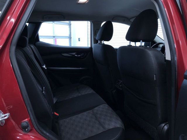 Used 2017 Nissan Rogue Sport SV w/ SV Premium Package AWD/4WD image 14