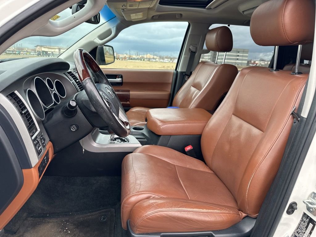 Used 2014 Toyota Sequoia Platinum image 17