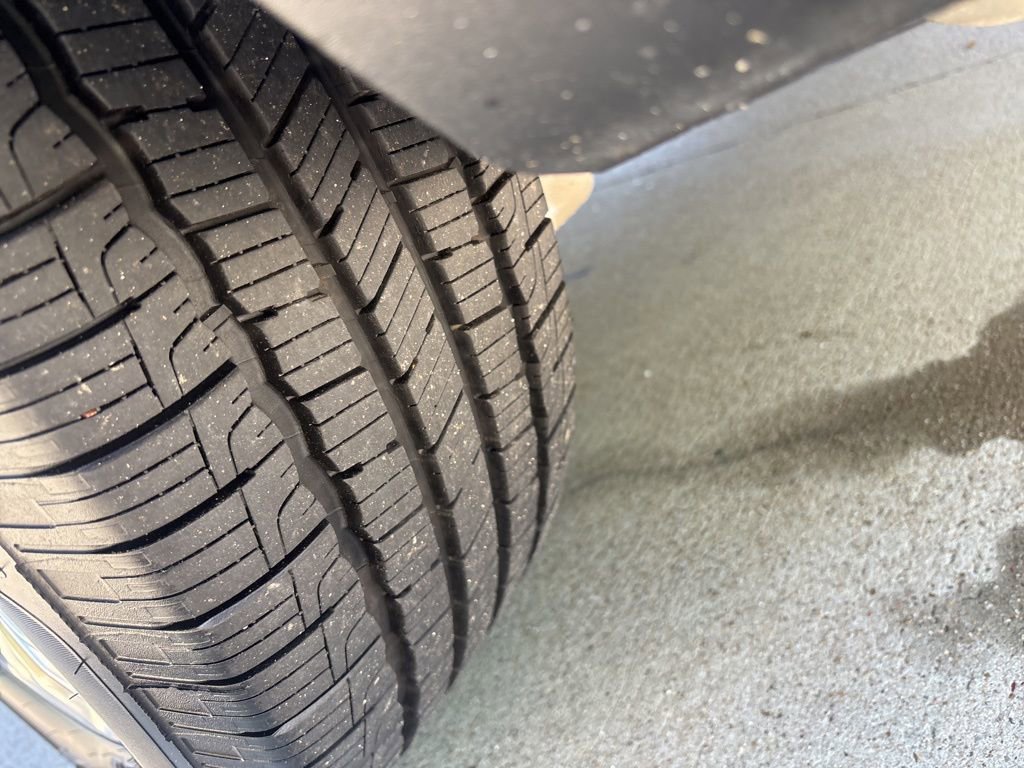 Used 2022 Ford Explorer Limited w/ Equipment Group 301A image 20