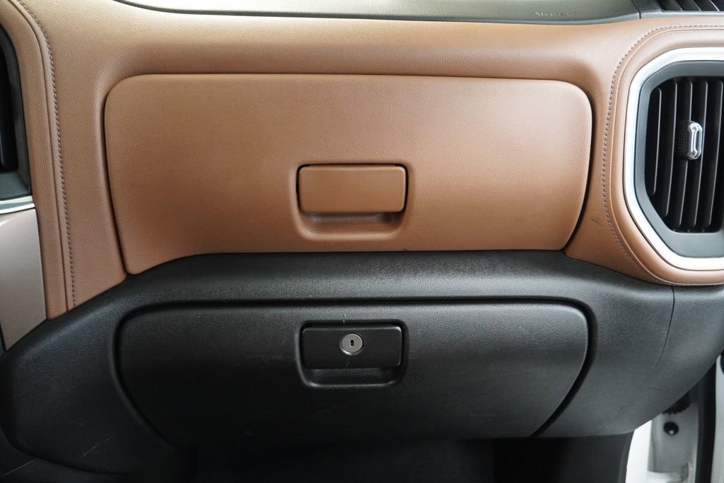 Used 2022 Chevrolet Silverado 1500 High Country image 38