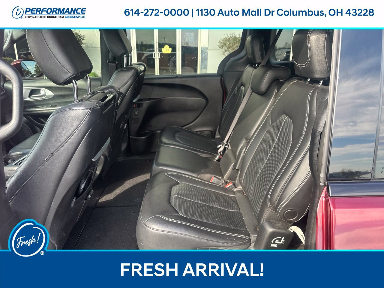 Used 2019 Chrysler Pacifica Touring-L Plus w/ Advanced Safetytec Group FWD image 12