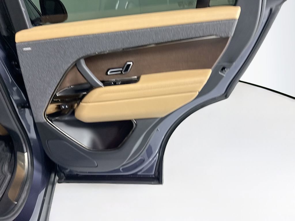 Used 2024 Land Rover Range Rover Sport SE image 27