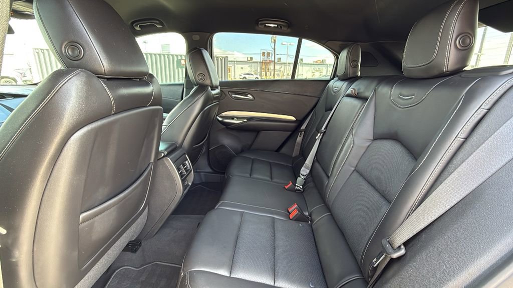 Used 2021 Cadillac XT4 Premium Luxury image 15
