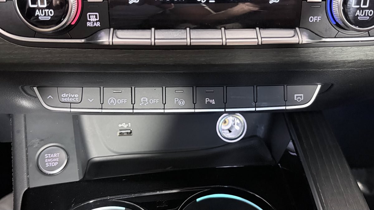 Used 2020 Audi A4 2.0T Prestige w/ Prestige Package AWD/4WD image 22