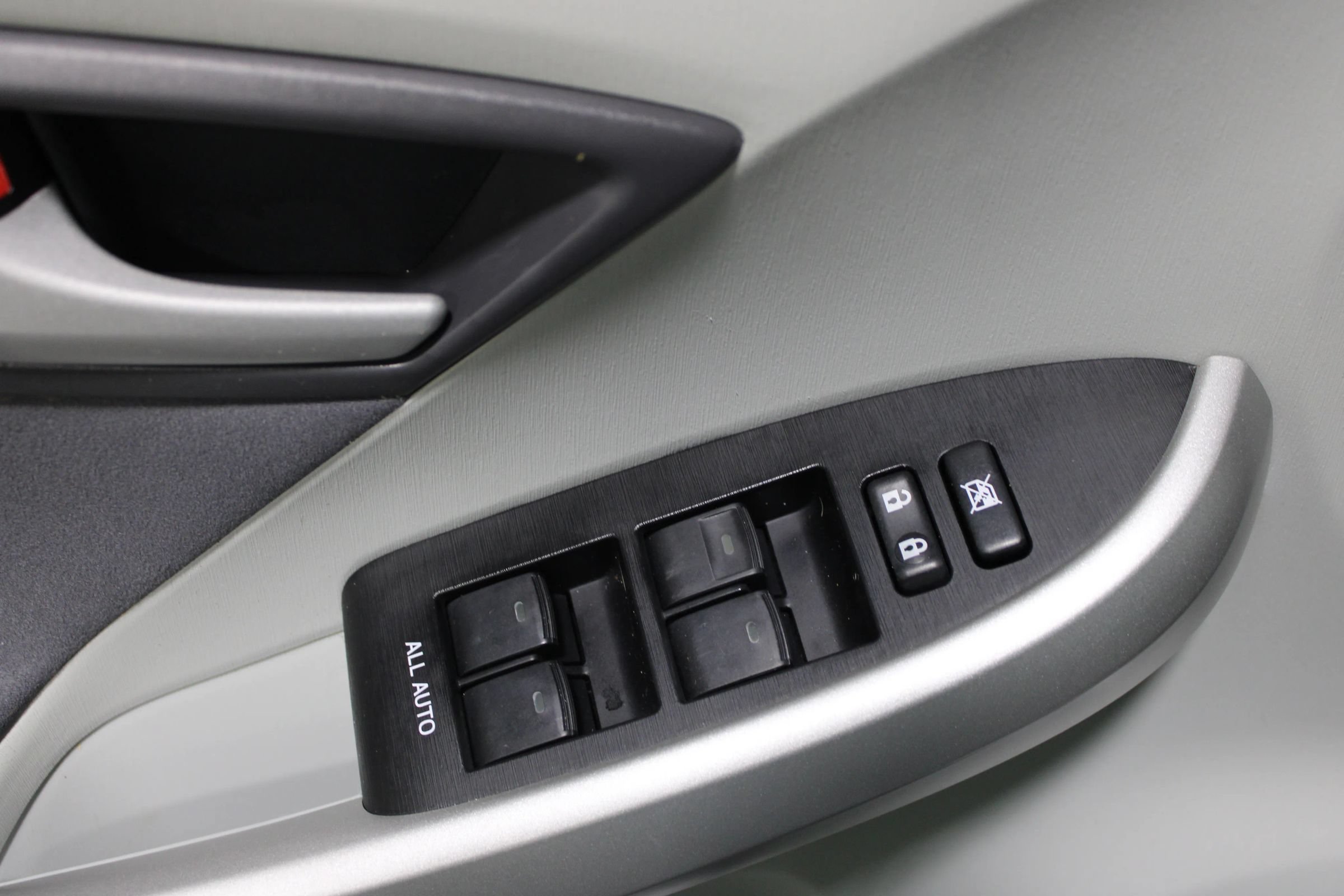 Used 2010 Toyota Prius Three FWD image 9