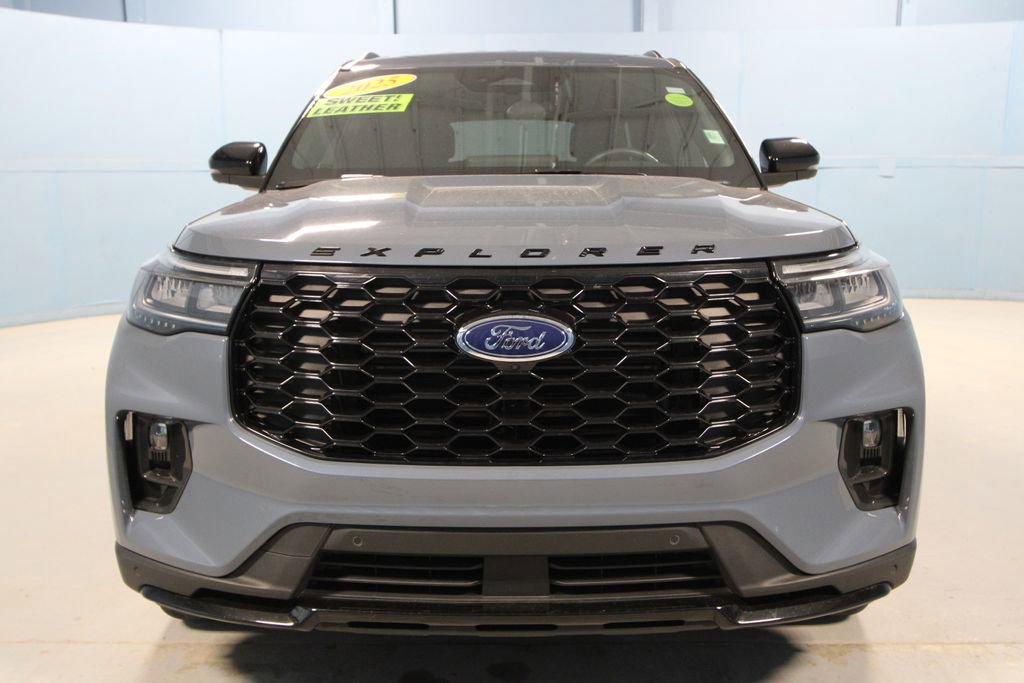 Used 2025 Ford Explorer ST-Line image 25