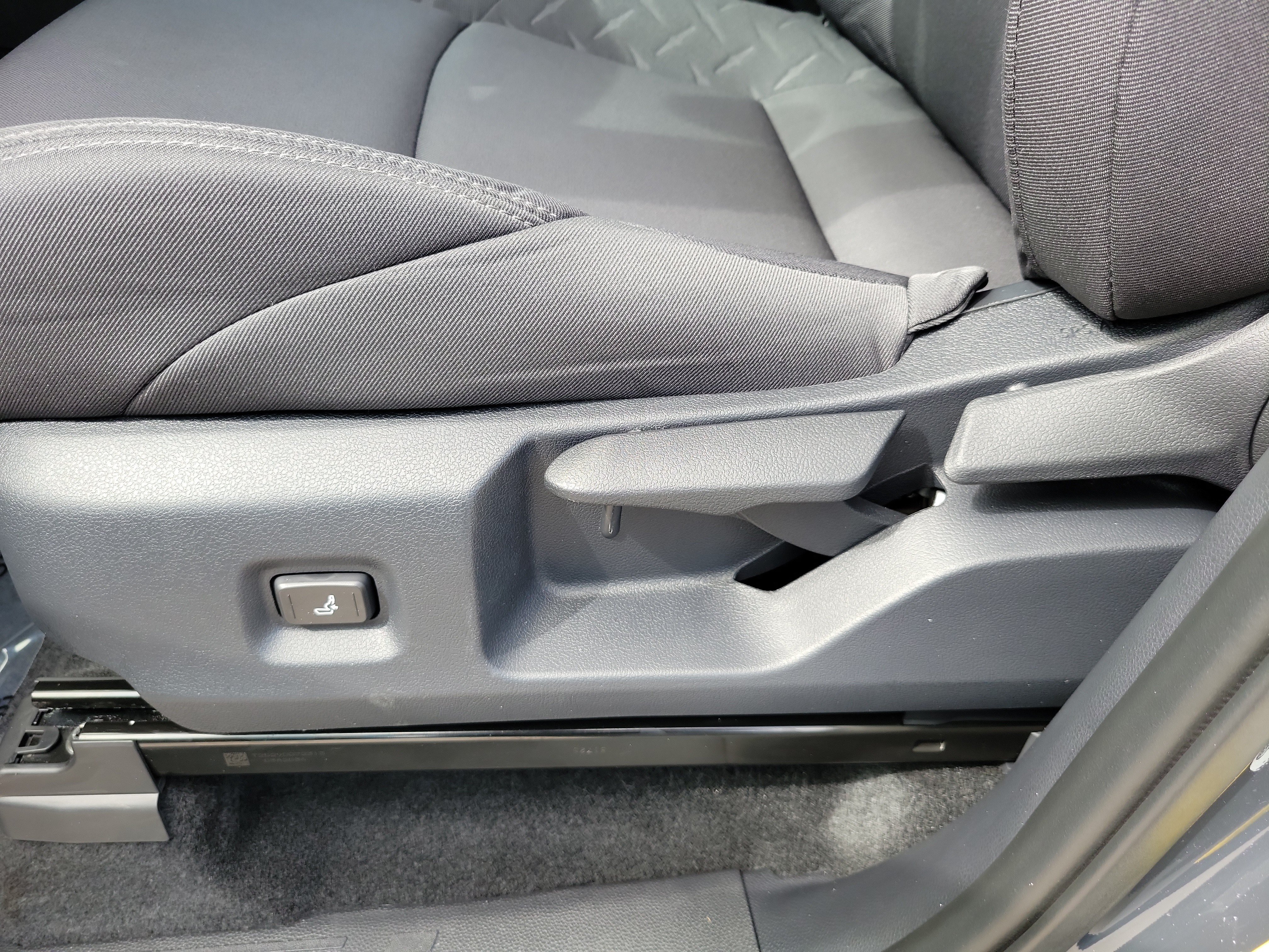 Used 2025 Toyota Tacoma SR5 RWD image 12