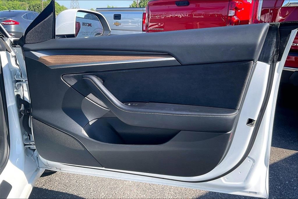 Used 2021 Tesla Model 3 Standard Range Plus RWD image 28