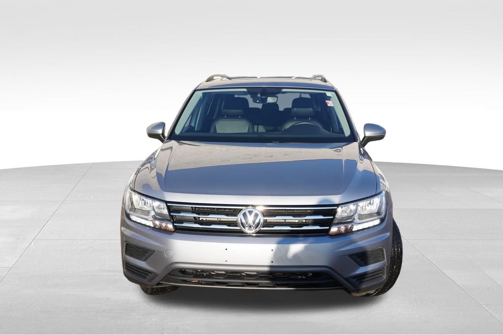 Used 2021 Volkswagen Tiguan SE w/ Panoramic Sunroof Package image 12
