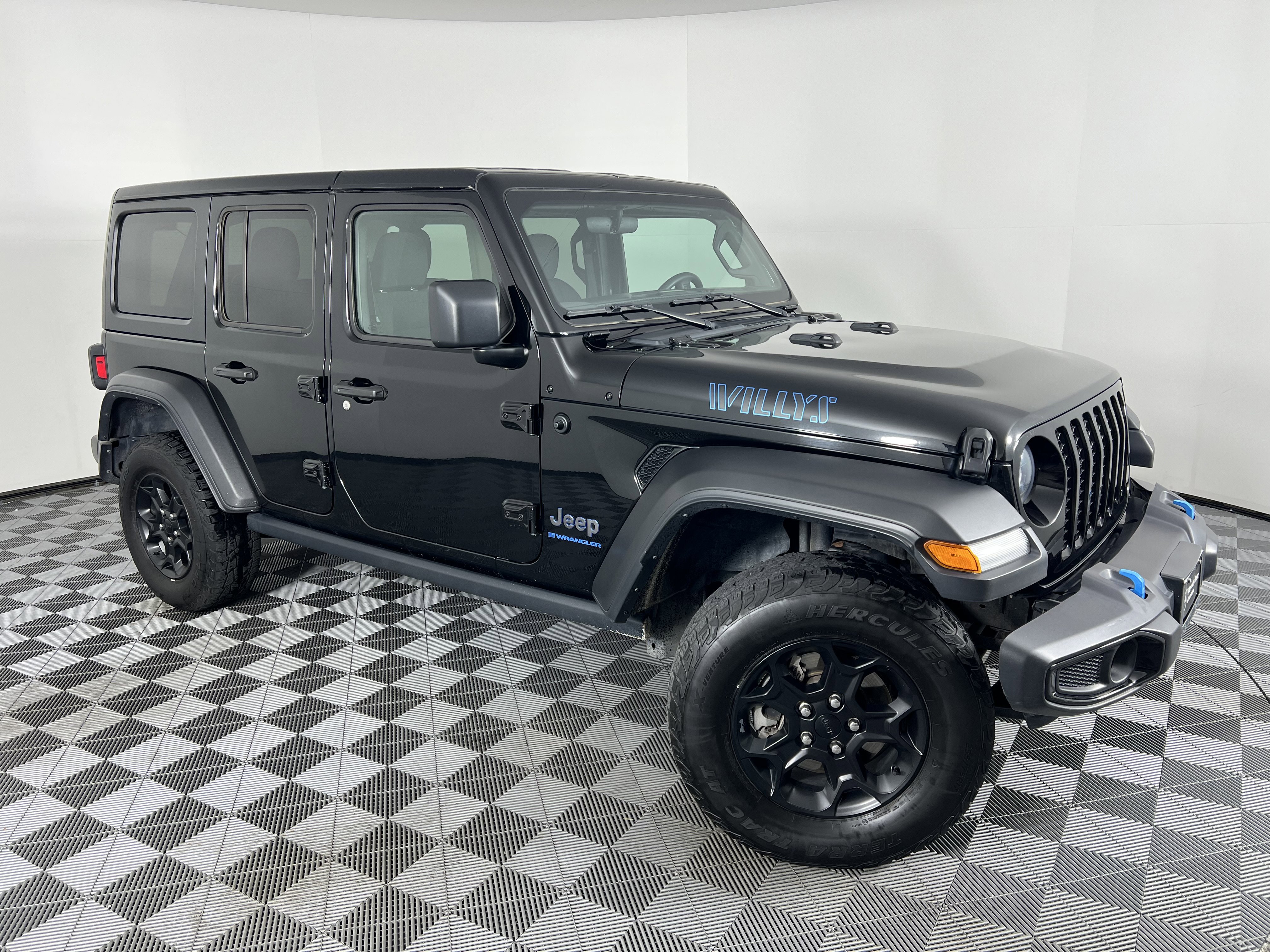 Used 2023 Jeep Wrangler Unlimited image 2