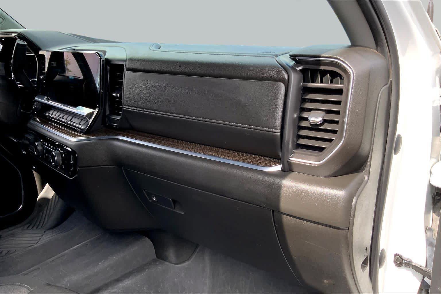 Used 2024 Chevrolet Silverado 2500 LT w/ Texas Edition AWD/4WD image 19