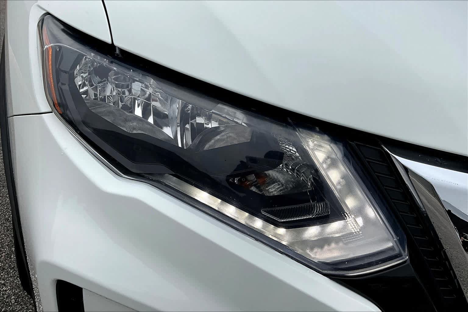 Used 2019 Nissan Rogue SV FWD image 27